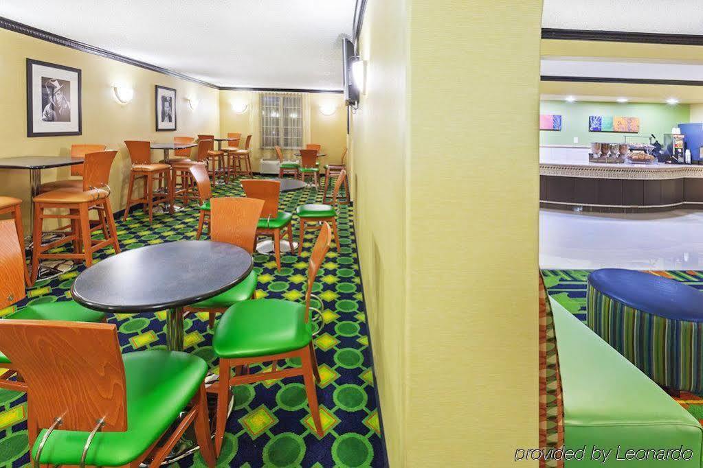 La Quinta Inn & Suites Tulsa Exteriér fotografie
