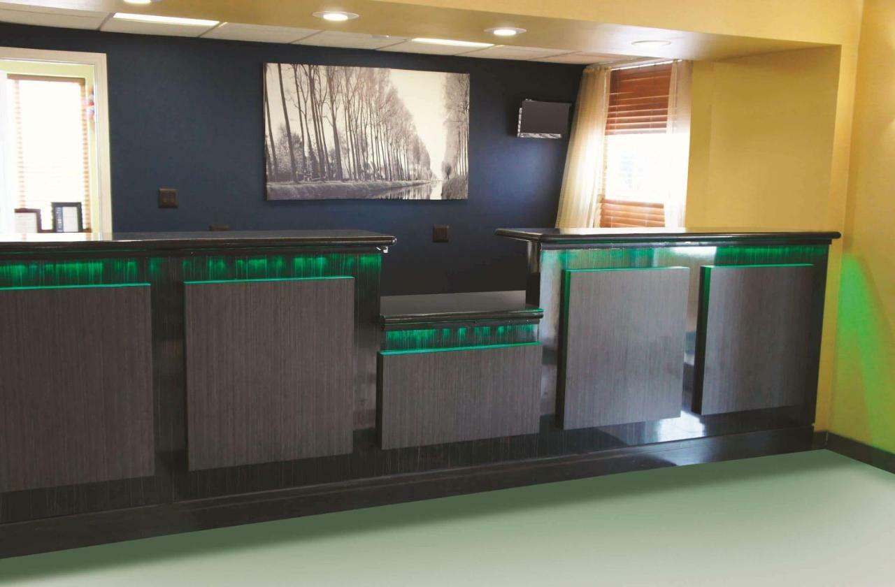 La Quinta Inn & Suites Tulsa Exteriér fotografie