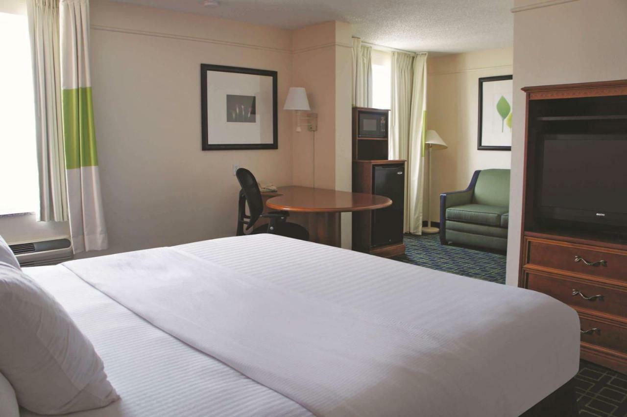 La Quinta Inn & Suites Tulsa Exteriér fotografie
